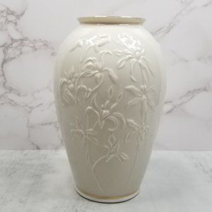 Lenox Centennial Masterpiece Vase 1889-1989 White Cream Porcelain